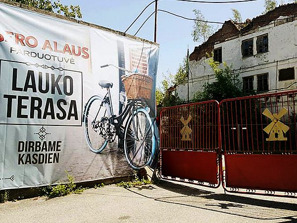 Gero alaus parduotuvė tentas